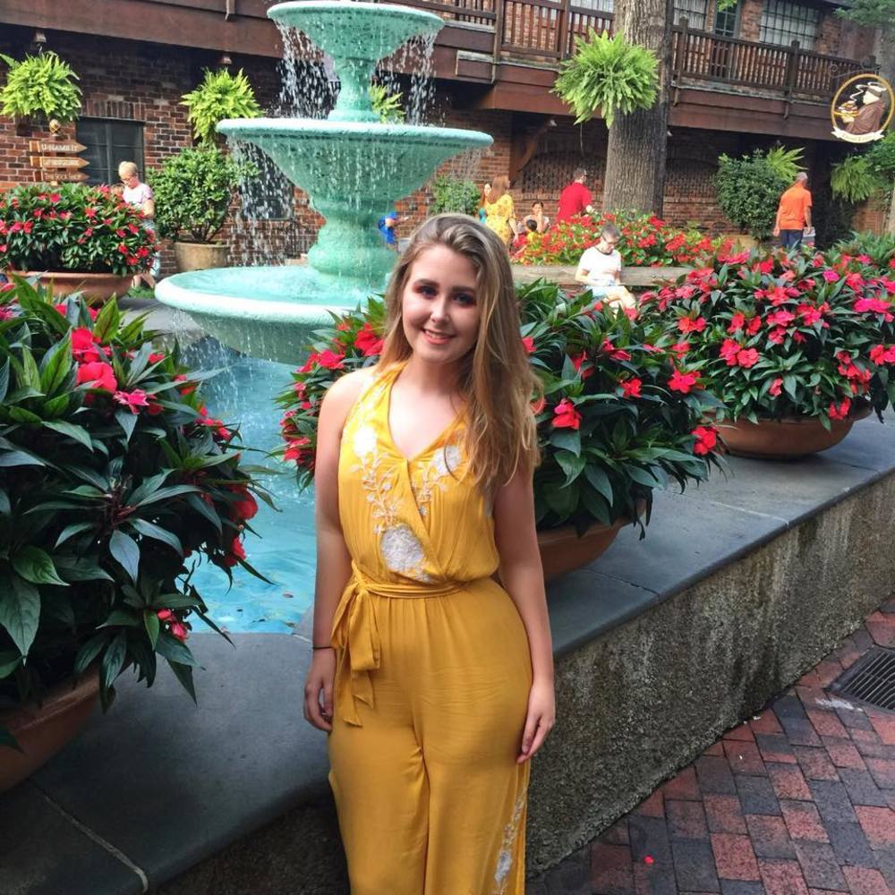 Meet your Posher, Kaitlyn